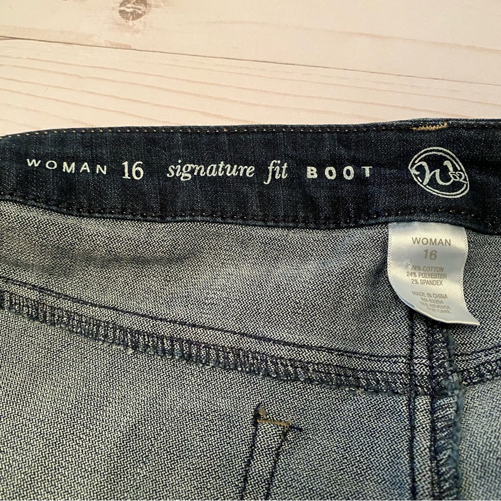 Ladies W62 Signature Fit Biot Cut Stretch Jeans Size 16 View 6